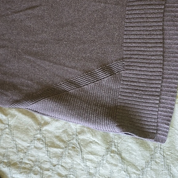 Sweater - Picture 3 of 6